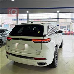 جیپ گراند شیرۆکی